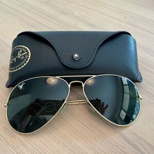 *SOLD *Ray-Ban Aviator Sunglasses